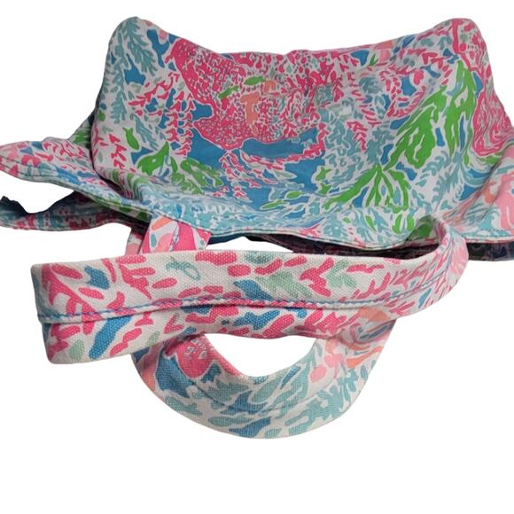 Lilly Pulitzer Beach Tote in HTF Let’s Cha Cha - Picture 4 of 5